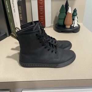 Dr. Martens Sheridan Boot Women’s Size 6 Black